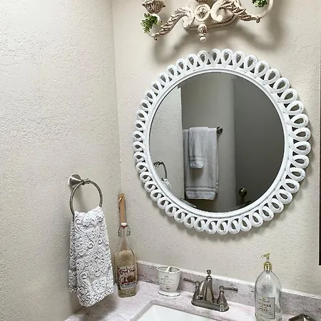 Central French Charm In Tucson Extérieur photo