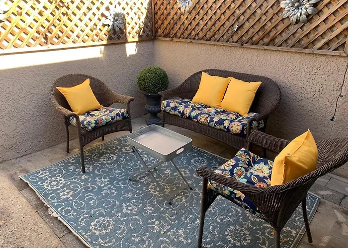 Central French Charm In Tucson